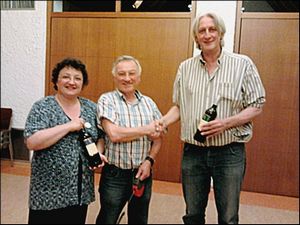 v.l.: Elke Knöppler (2. Vorsitzende), Werner Schön und Alois Eitl (1. Vorsitzender)