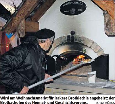 Wird am Weihnachtsmarkt für leckere Brotkiechle angeheizt: der Brotbackofen des Heimat- und Geschichtsvereins. (Quelle:&nbsp;DIE RHEINPFALZ&nbsp;- Ludwigshafener Rundschau -&nbsp;25. November 2022 | Text & Foto: Mechthild Möbius | &nbsp;Mit freundlicher Genehmigung der RHEINPFALZ Verlag und Druckerei GmbH & Co. KG in Ludwigshafen)